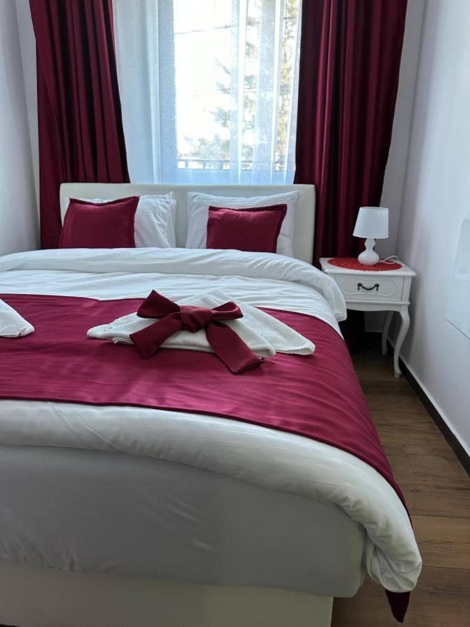 Sky Lux Apartmani Surčin Buitenkant foto