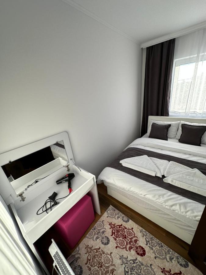 Sky Lux Apartmani Surčin Buitenkant foto