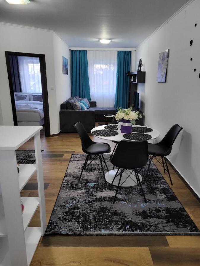 Sky Lux Apartmani Surčin Buitenkant foto